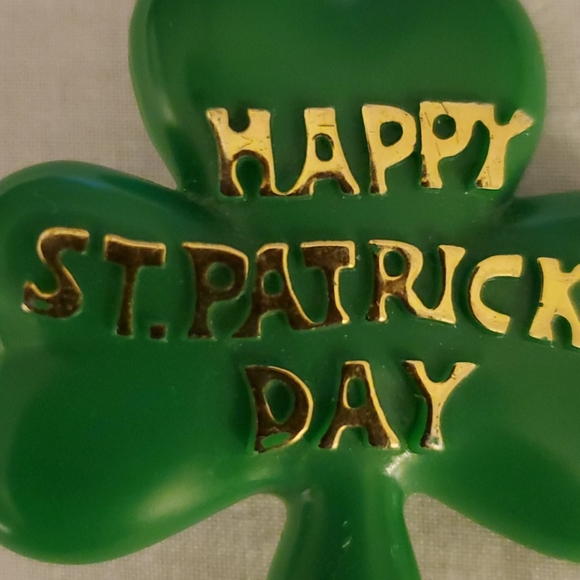 Happy St. Patrick's Day Pin - Picture 7 of 7